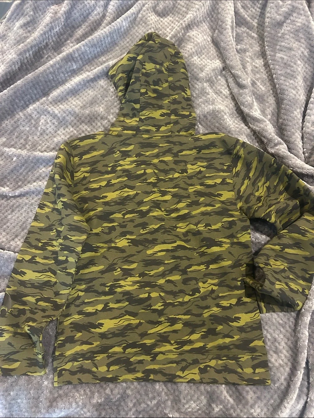 NWT Boys SzL 14-16 Carhartt Camo Hoodie